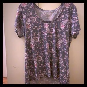 Gray print Lucky Brand tee